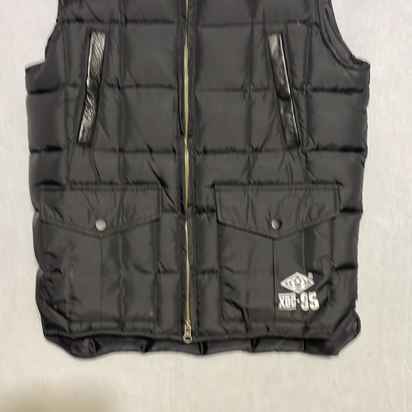 10.Deep Vest - Picture 3 of 8